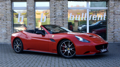 560 Le-s Ferrari California autópályás élményvezetés 2