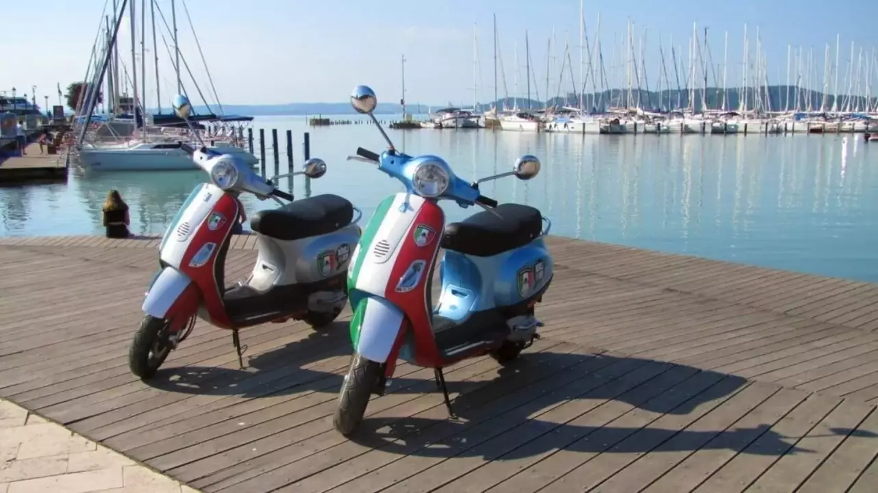 2 órás Tihany-kerülő Vespa robogótúra 50 köbcentivel fő kép